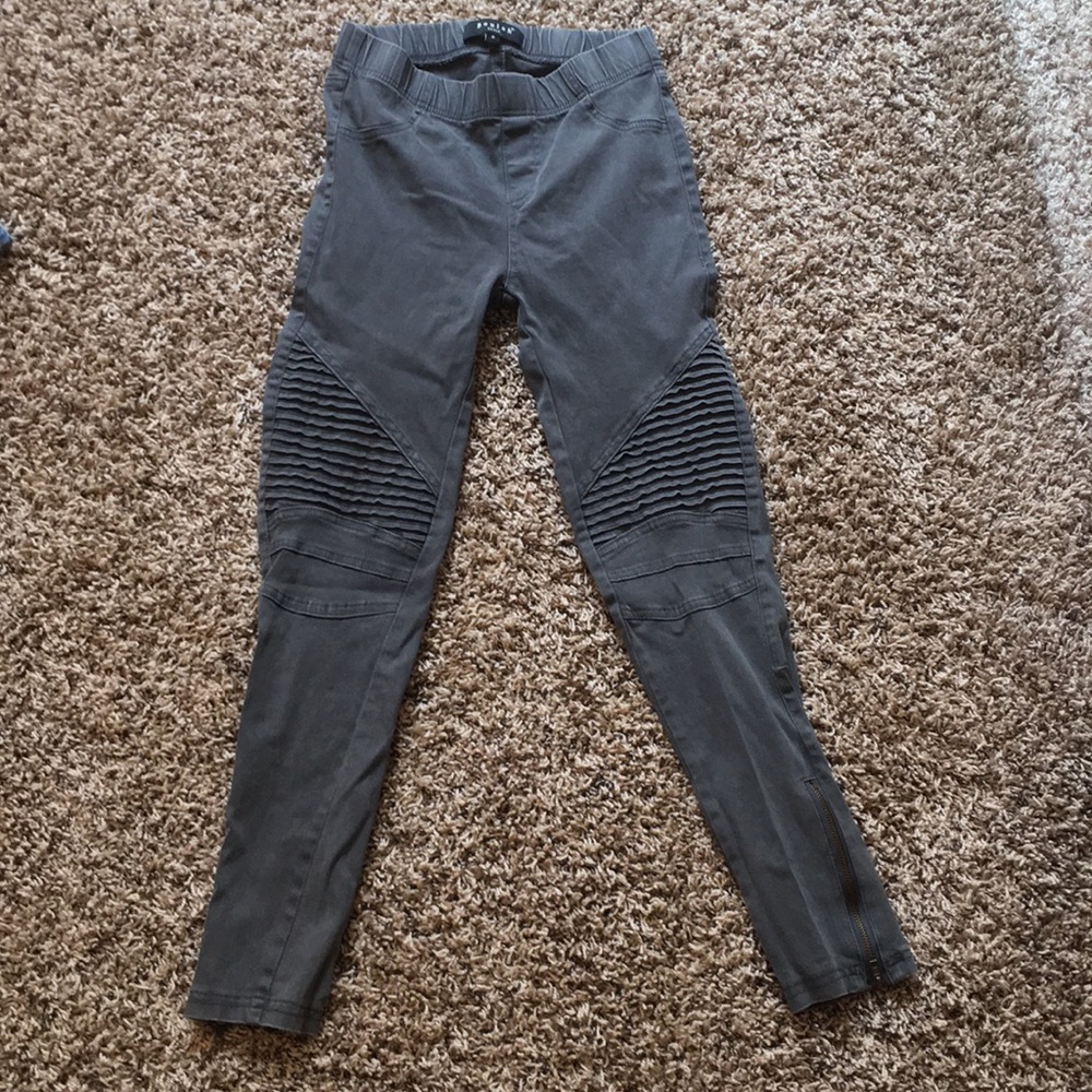 Gray Jeggings